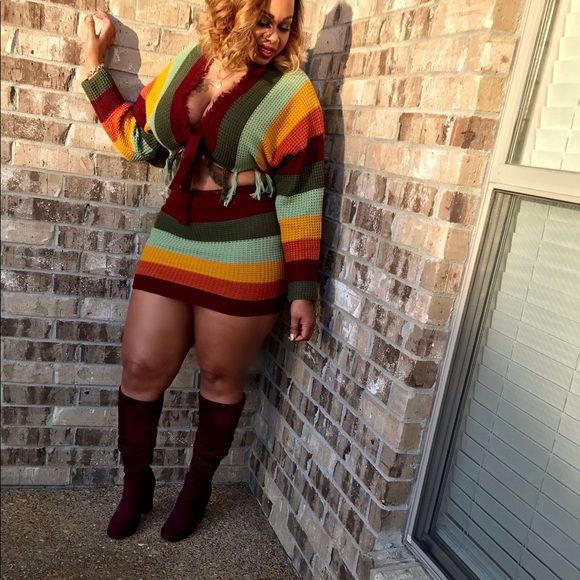 Call Sweater Set - Picture 2 of 3